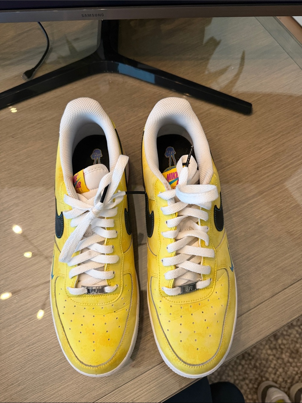 Nike Air Force 1 Low-Top Yellow Sneakers with Black Swoosh and Blue Accent - Picture 7 of 7